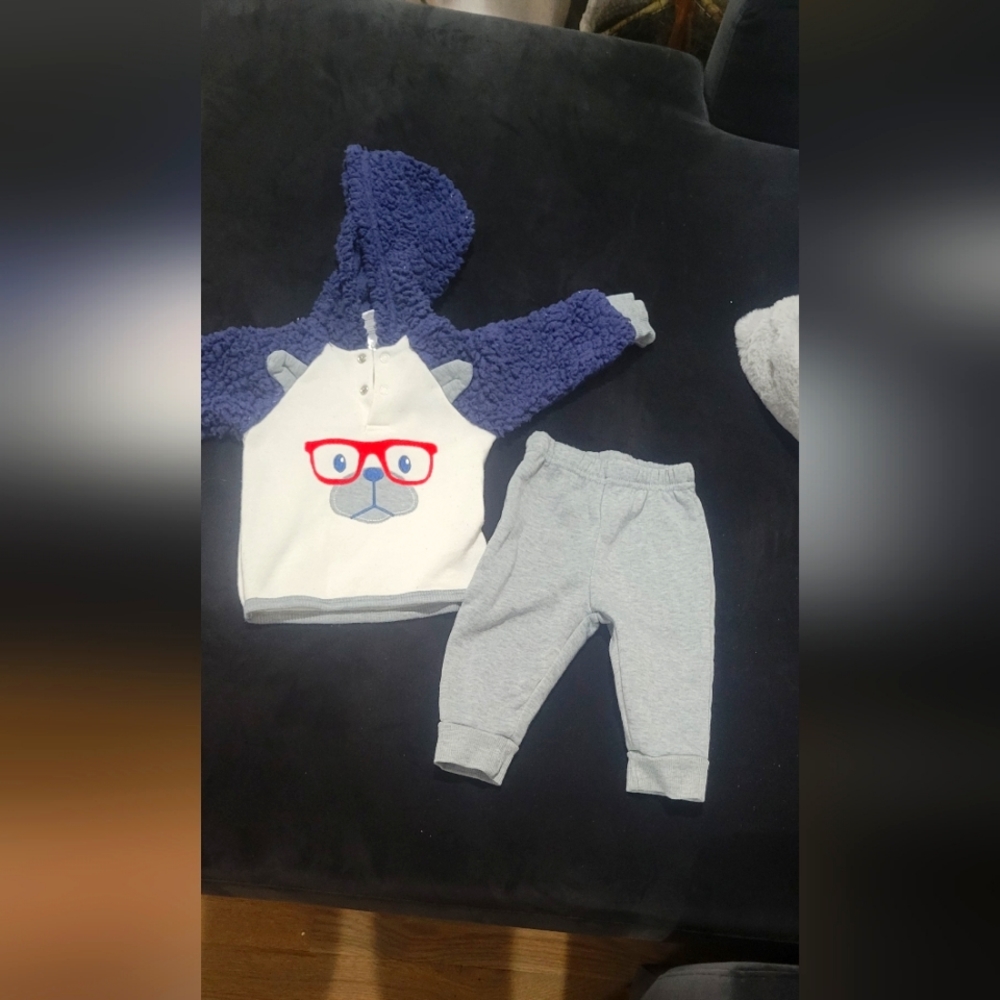 Zack and Zoey BABY sweat suit 6-9 Mos